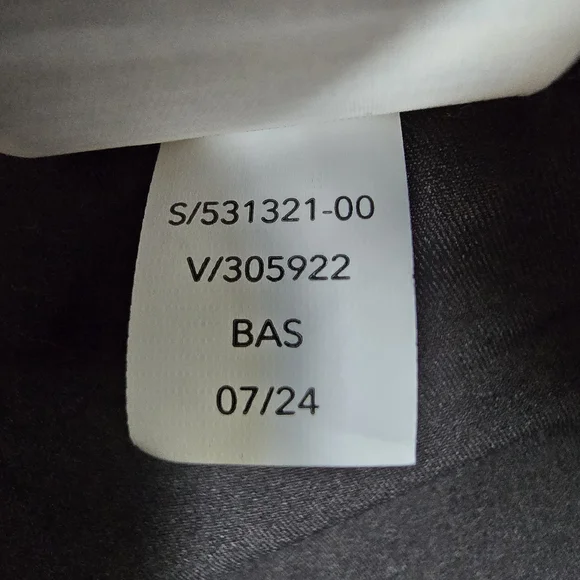 Athleta Black Salutation Stash 7/8 Tight Leggings Medium - Picture 8 of 8